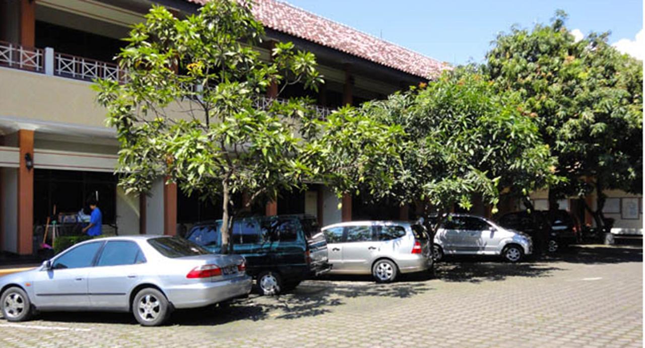 Langensari Hotel Cirebon Exterior foto